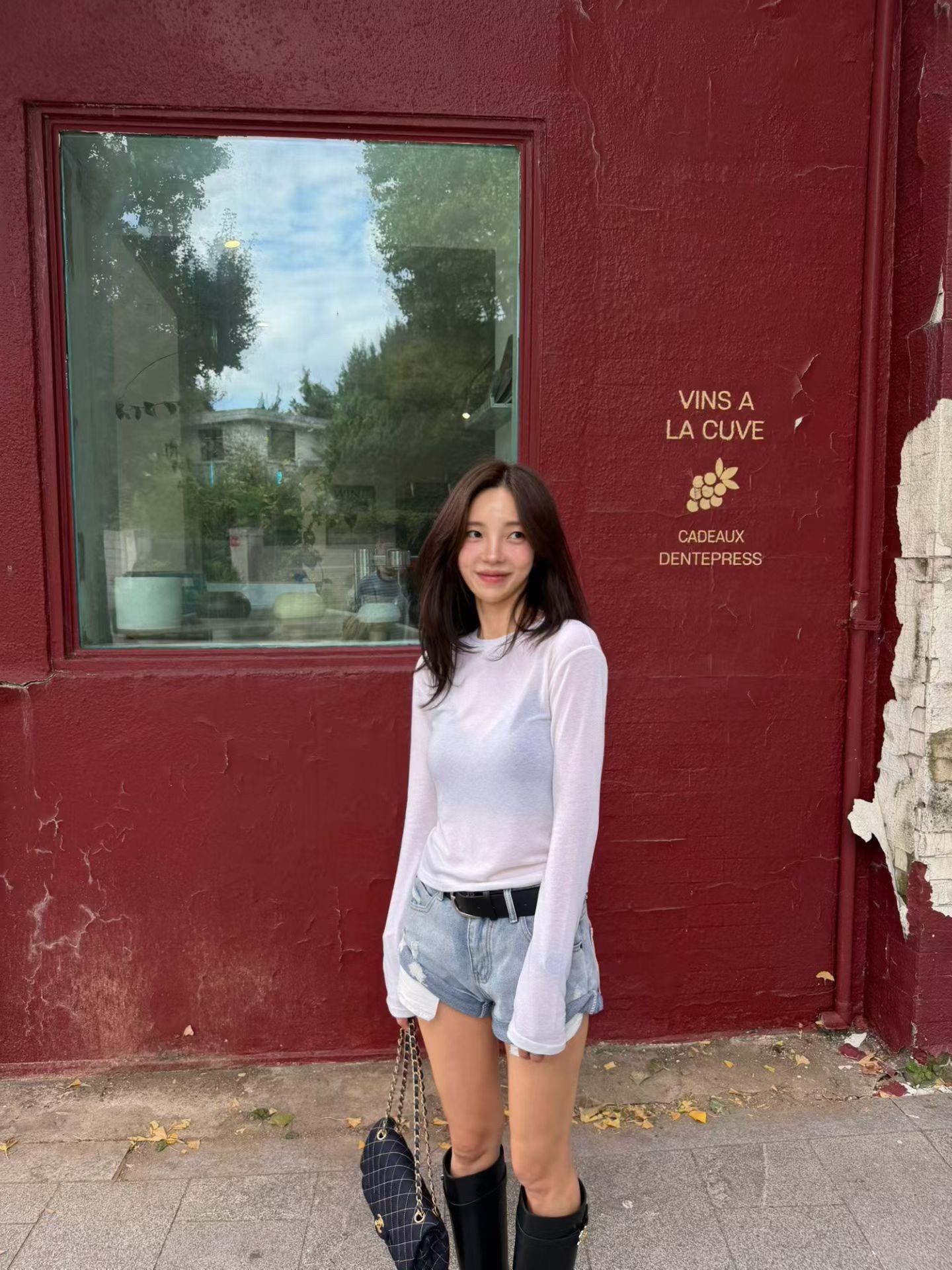 圓領素面羊毛上衣